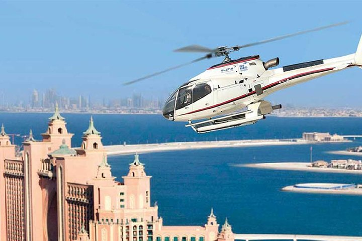 Experience the stunning skyline of Dubai from a helicopter offering breathtaking views and an unforgettable adventure that showcases the city’s unique architecture and coastline.